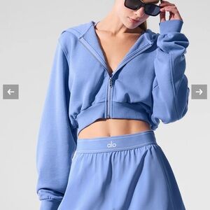 ALO Yoga Women's Crystal clear blue match point skirt